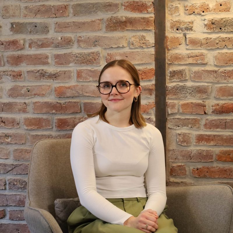 Elena aus dem Social Media Team von newClamps Digitalagentur